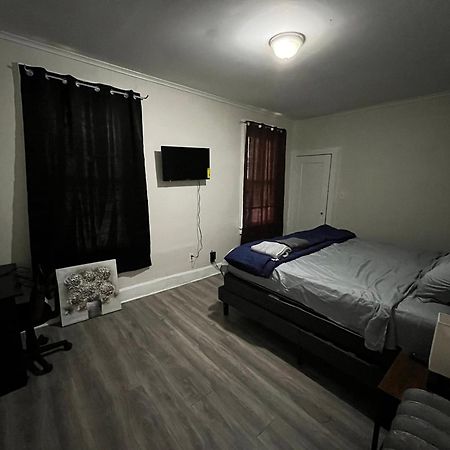 Spacious Cozy Private Room ニューアーク エクステリア 写真
